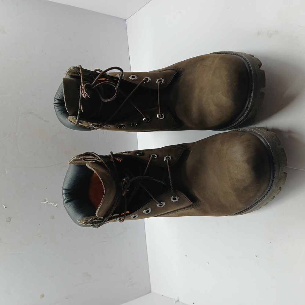 Timberland Brown Leather Boots with Outdoor Appeal